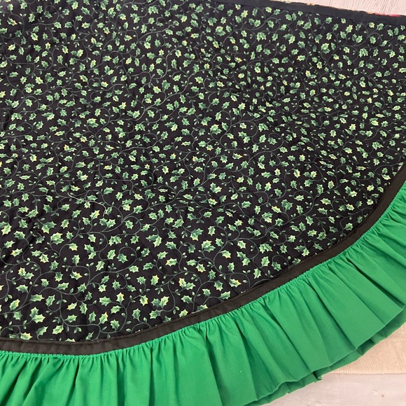 Christmas tree skirt reversible handmade holiday decor - Picture 4 of 6